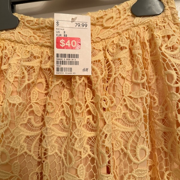 Great skirt for Easter! H & M butter yellow lace skirt, size 2. Only $21! - Picture 3 of 5